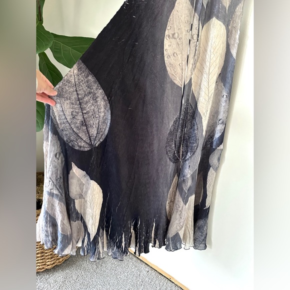 NWT Komarov  Women's Maxi Evening Crinkle Dress  Ruffles Sheer SZ XS Whimsigoth - Picture 7 of 9